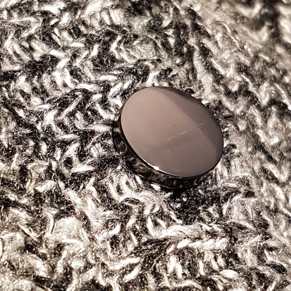 Daisy Fuentes V-neck Button Knit Cardigan - Picture 5 of 6